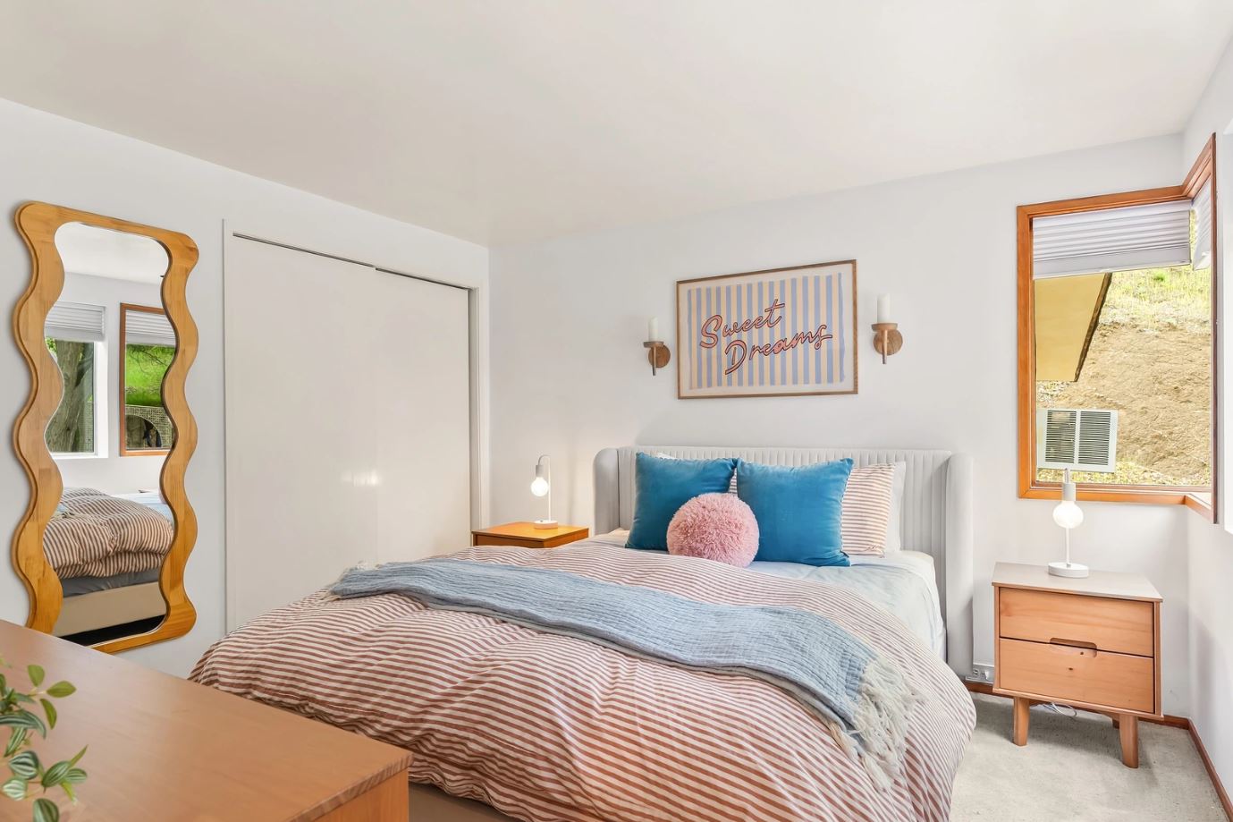 Modern House Guest Bedroom