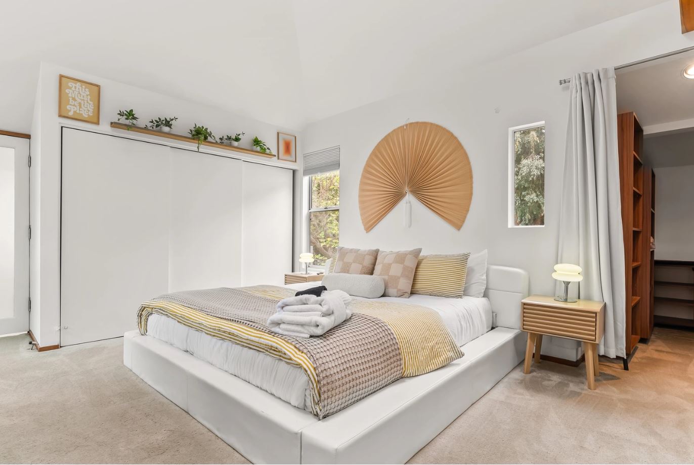 Modern House Master Bedroom