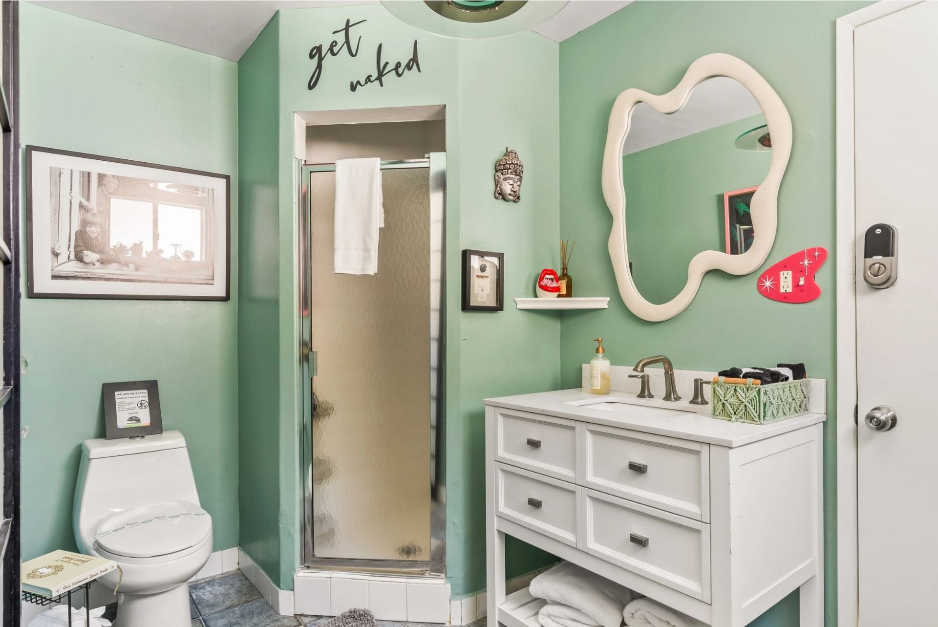 Guest House Bathroom