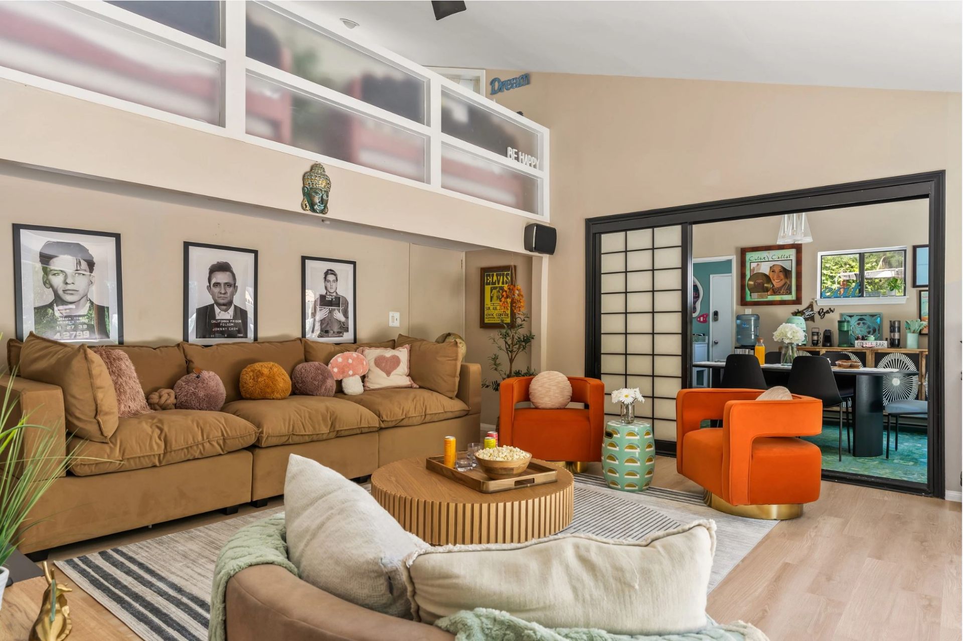 Living Room Lounge